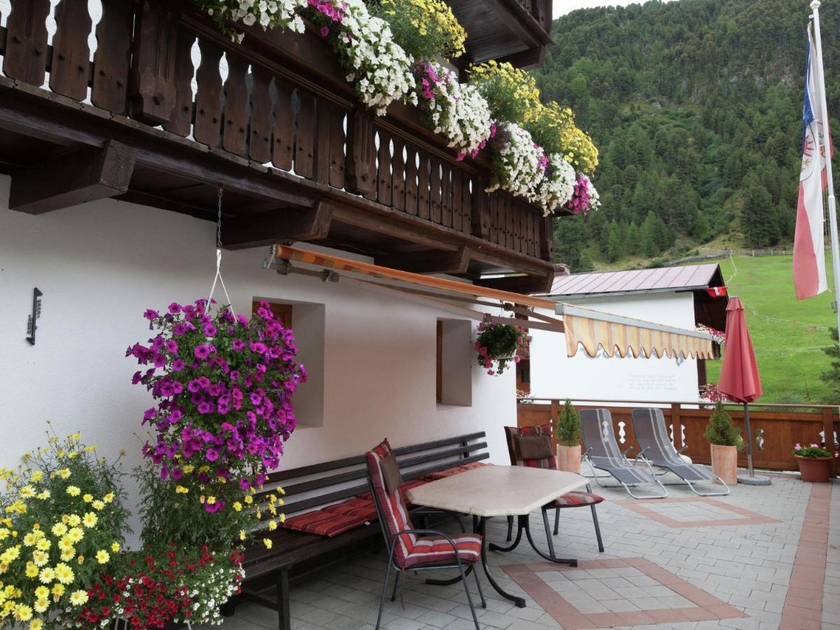 Guesthouse In Vent With Balcony Exteriör bild
